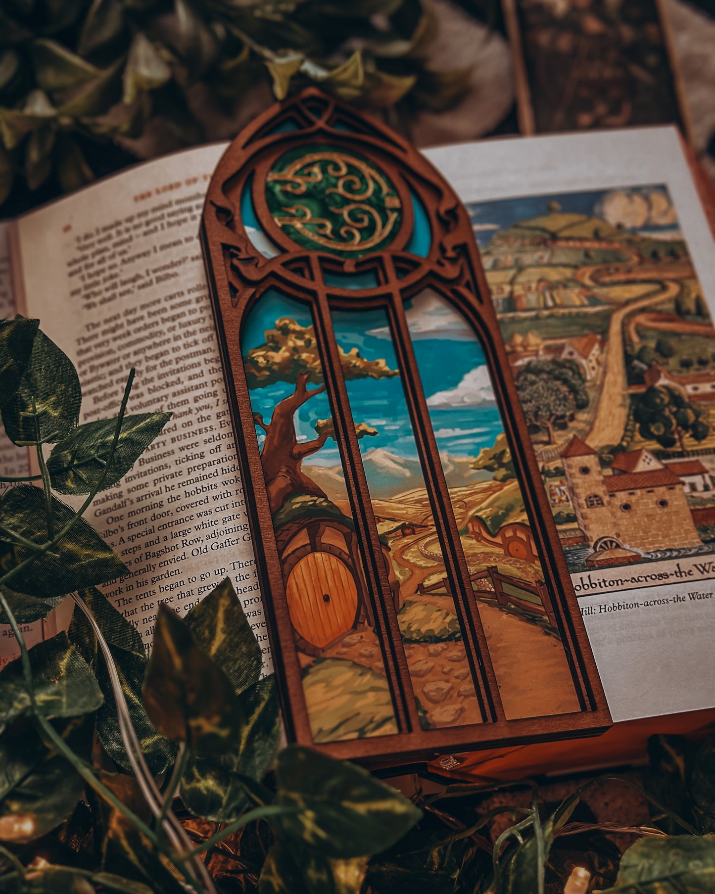 Halfling Hills - Fantasy Window *PREORDER*
