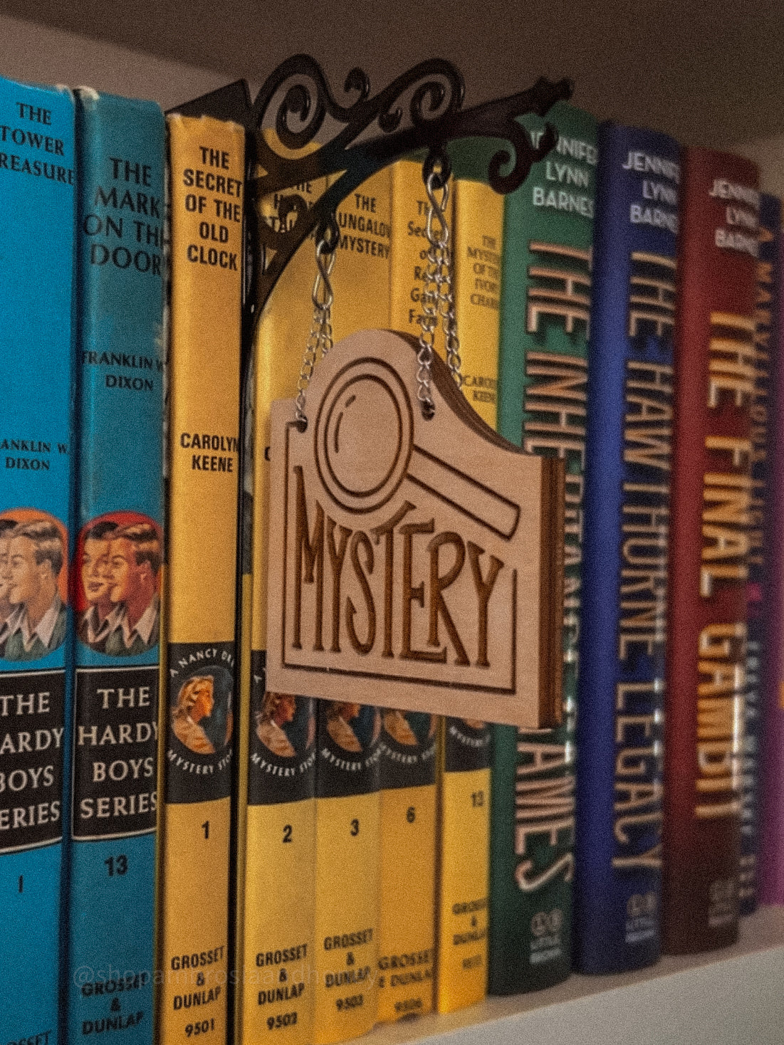 "Mystery" Bookshelf Tavern Sign *PREORDER*