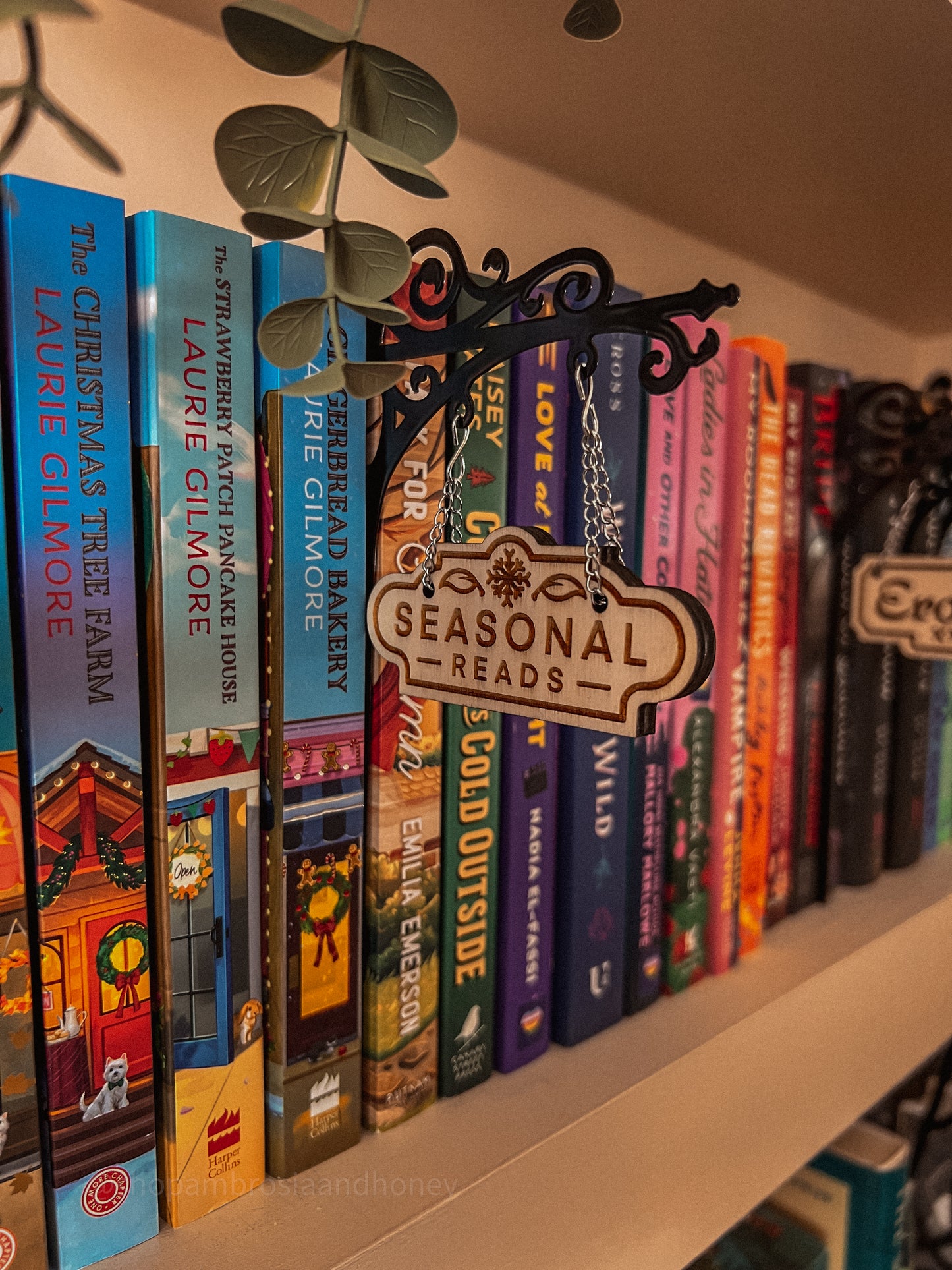 "Seasonal Reads" Bookshelf Tavern Sign *PREORDER*